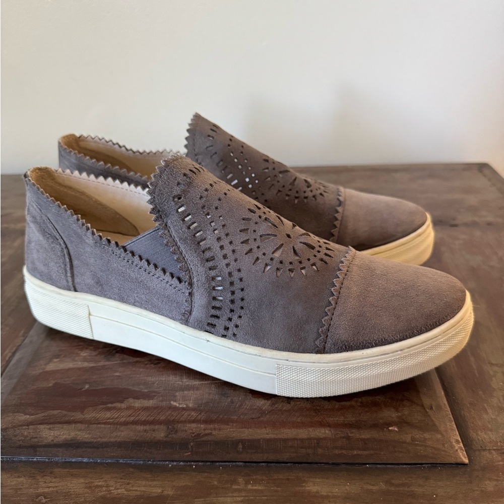 Seychelles gray suede leather slip-on‎ sneakers shoes women’s size 10